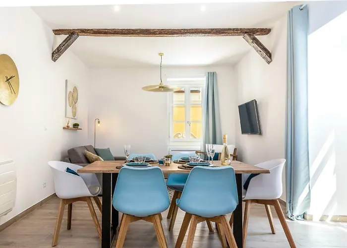 Cosy Basilique * マントン